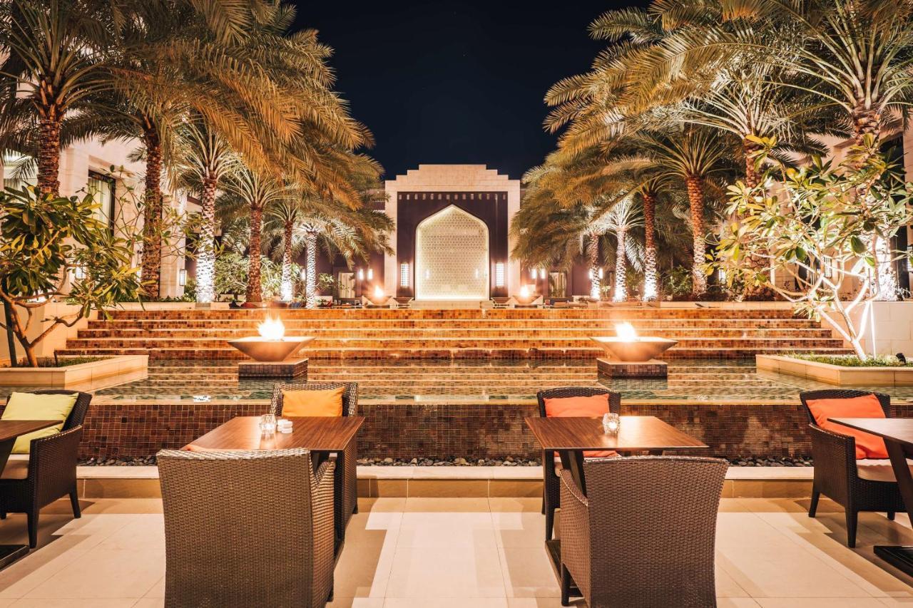 Radisson Collection Muscat, Hormuz Grand Hotel Bagian luar foto The Palace Downtown Dubai