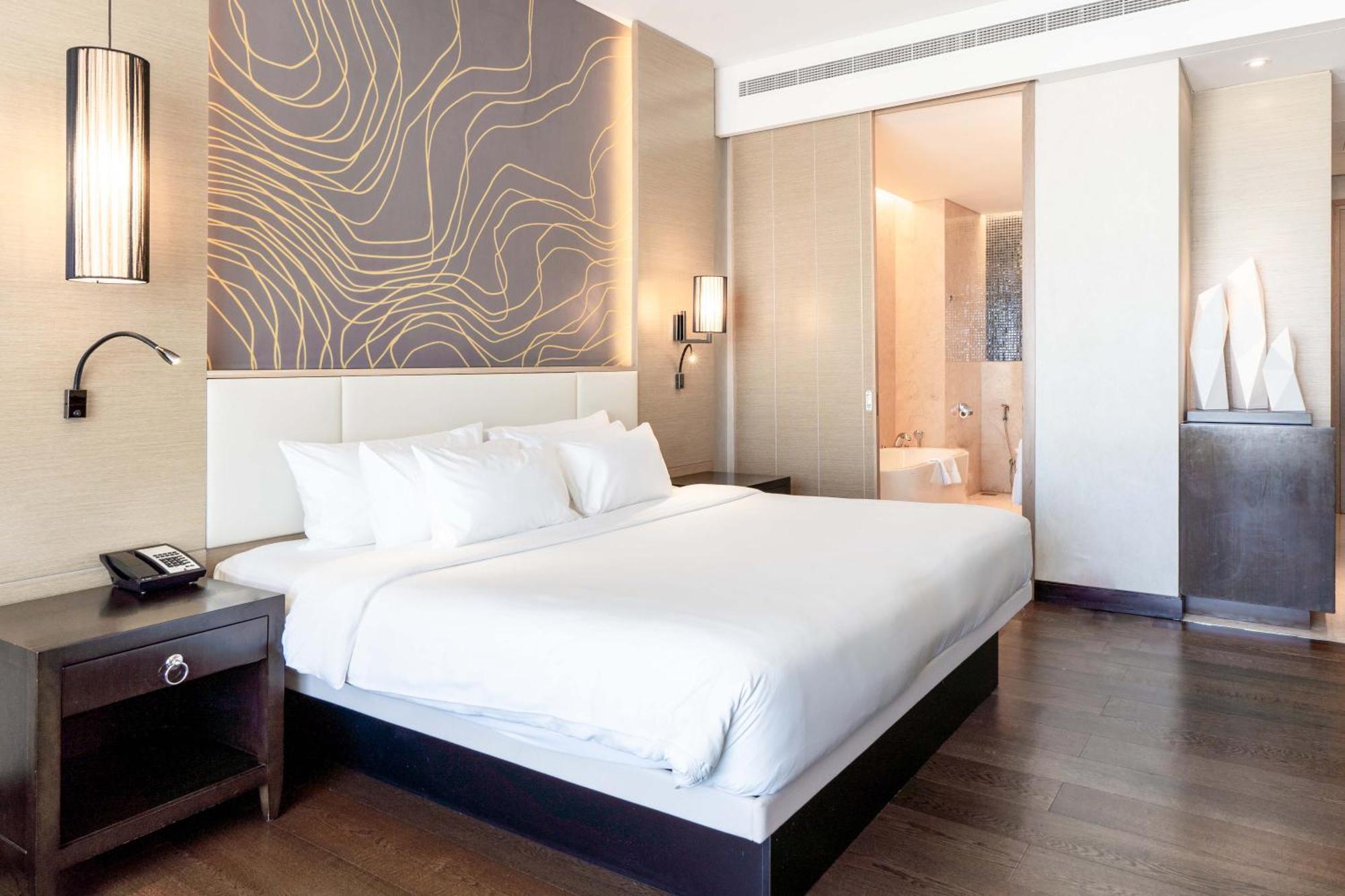 Radisson Collection Muscat, Hormuz Grand Hotel Bagian luar foto Deluxe Room