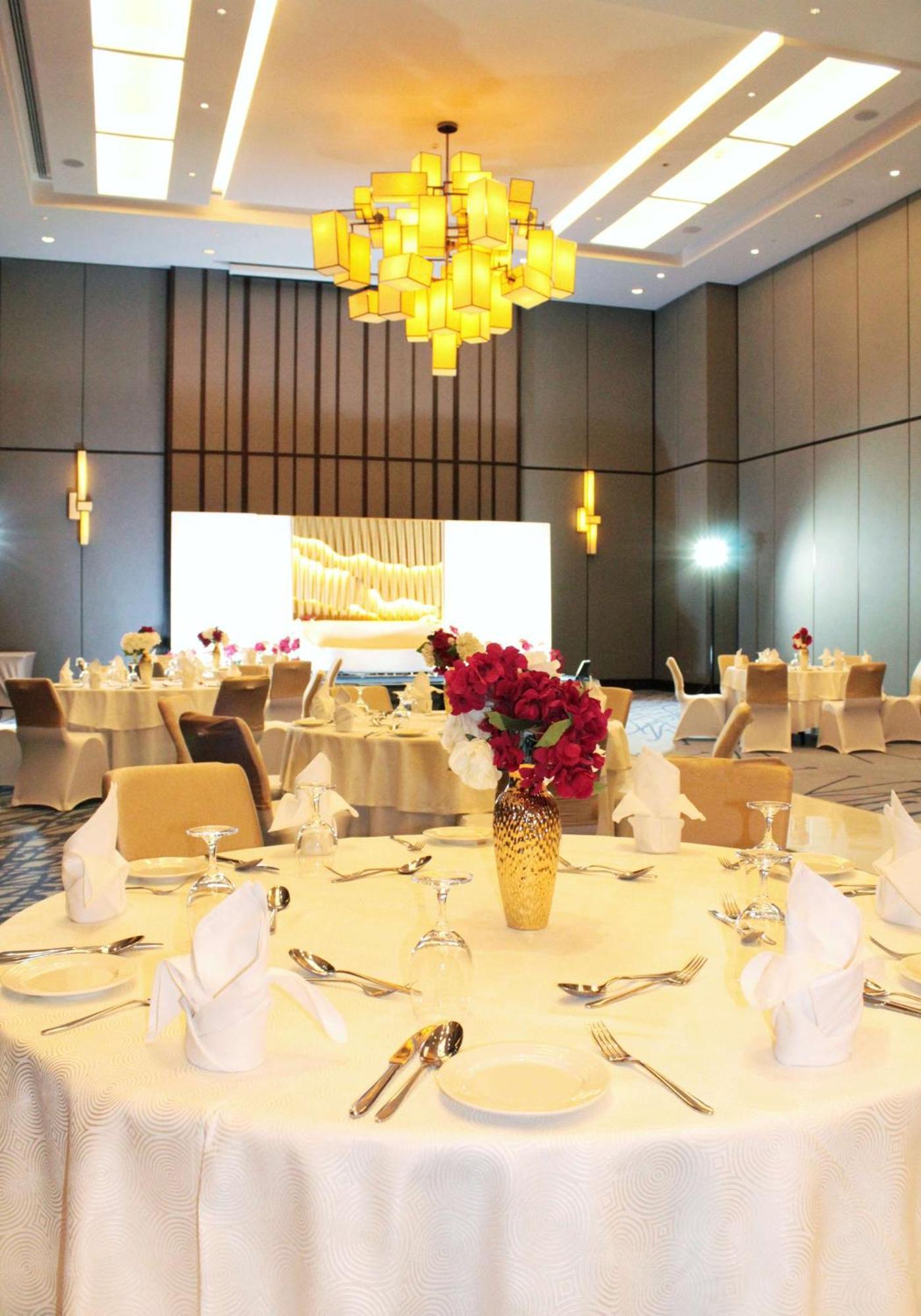 Radisson Collection Muscat, Hormuz Grand Hotel Bagian luar foto The Grand Ballroom