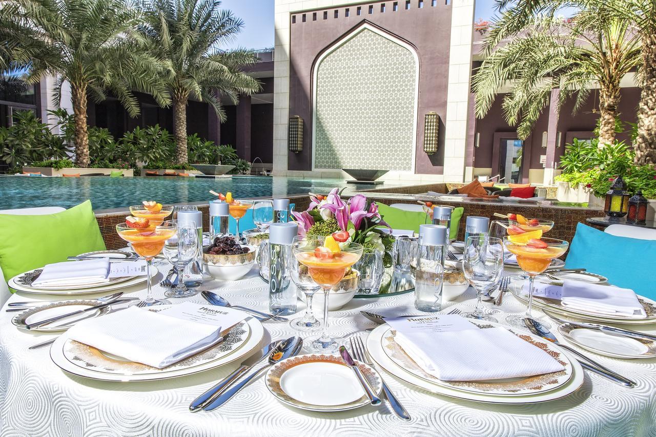 Radisson Collection Muscat, Hormuz Grand Hotel Bagian luar foto The Palace Downtown Dubai